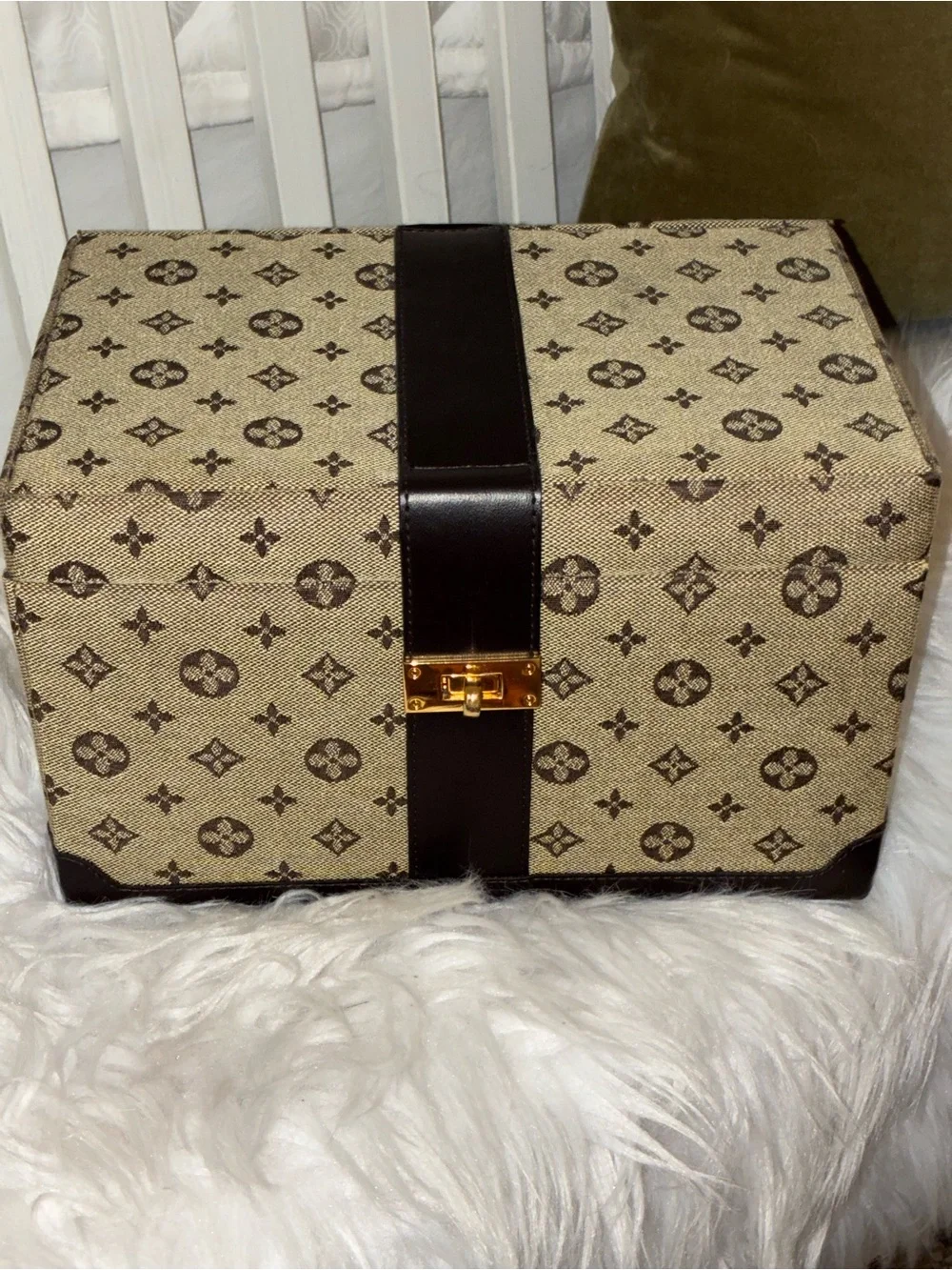 Wolf Design private label 2005 jewelry box with travel box.